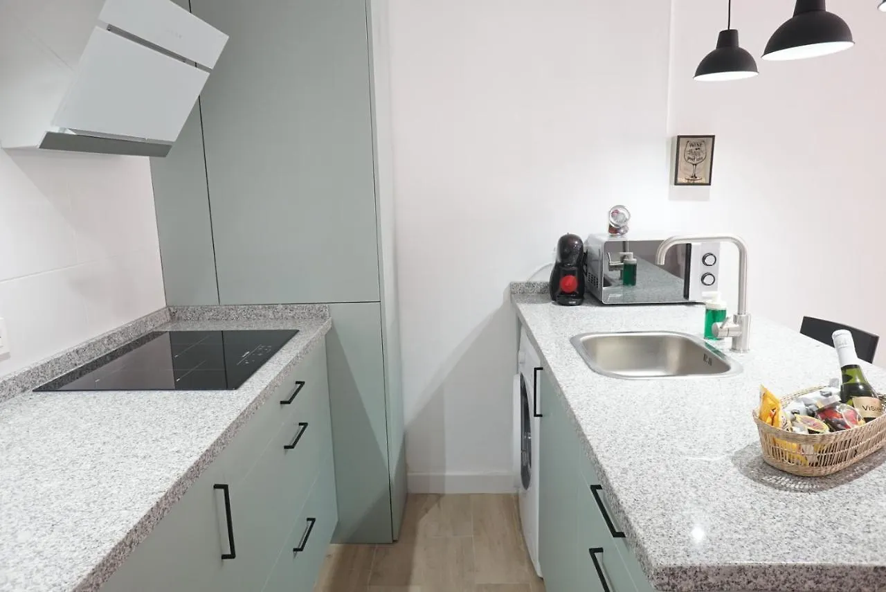 Playa, Piscina Y Relax En Este Coqueto Apartamento En Nerja